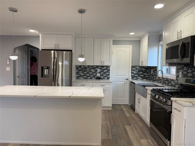 130-16 233rd, Rosedale, NY 11422