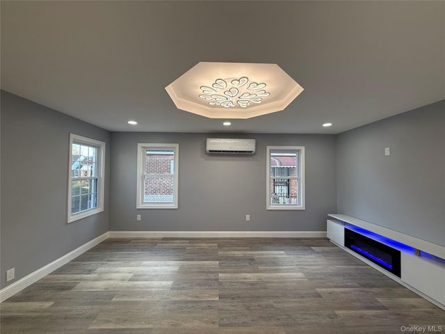 130-16 233rd, Rosedale, NY 11422