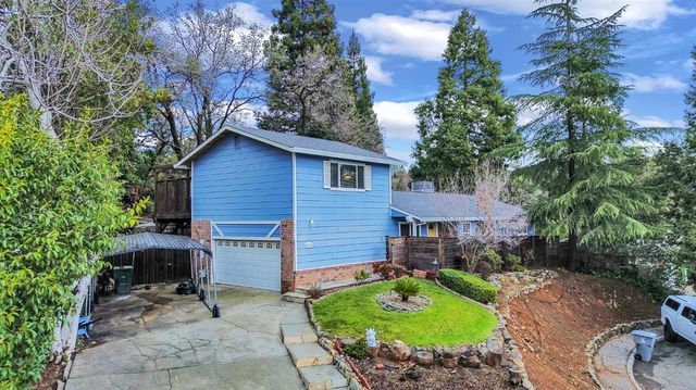 12735 Shockley Ct, Auburn, CA 95603
