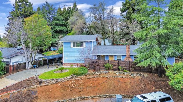 12735 Shockley Ct, Auburn, CA 95603