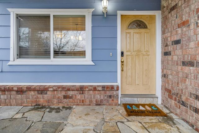 12735 Shockley Ct, Auburn, CA 95603