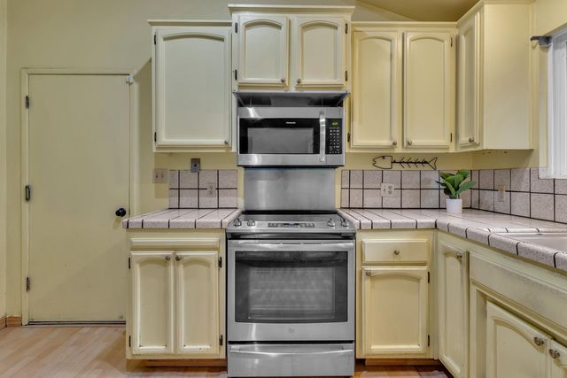 12735 Shockley Ct, Auburn, CA 95603