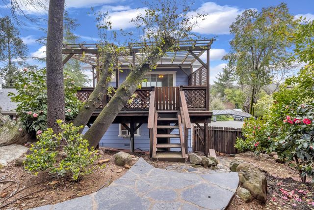 12735 Shockley Ct, Auburn, CA 95603