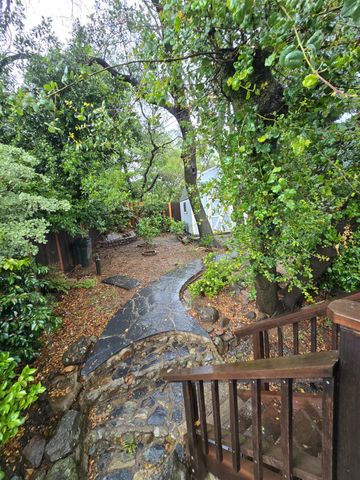 12735 Shockley Ct, Auburn, CA 95603