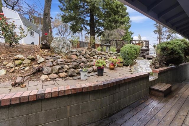12735 Shockley Ct, Auburn, CA 95603