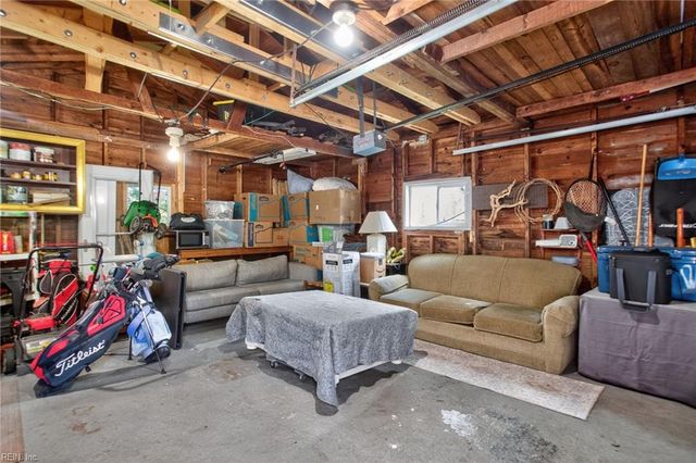 2209 Dean DR, Norfolk, VA 23518