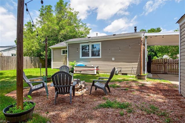 2209 Dean DR, Norfolk, VA 23518