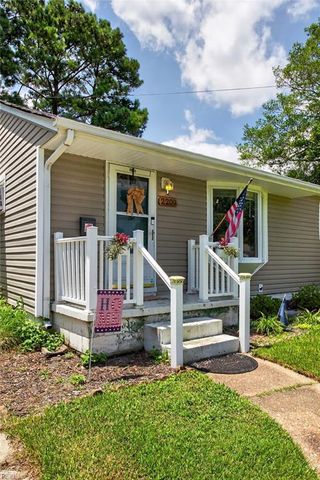 2209 Dean DR, Norfolk, VA 23518