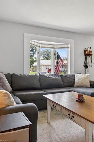 2209 Dean DR, Norfolk, VA 23518