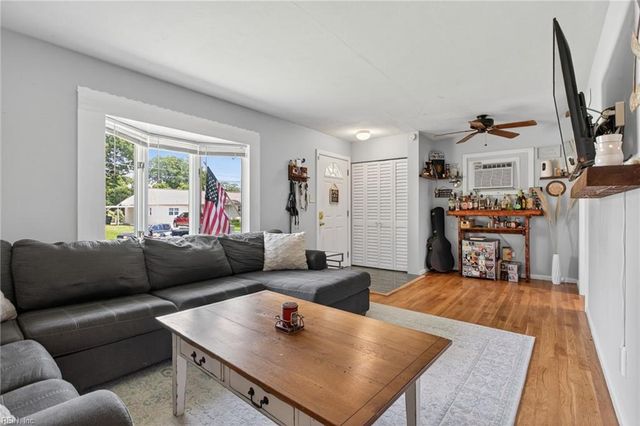 2209 Dean DR, Norfolk, VA 23518