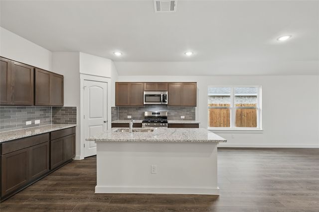 134 Patrick Henry Drive, Venus, TX 76084