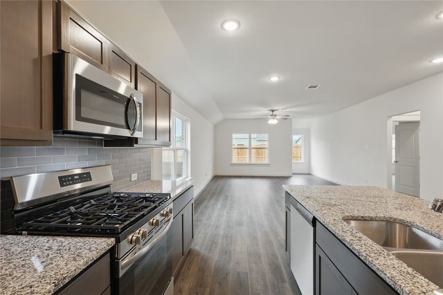 134 Patrick Henry Drive, Venus, TX 76084