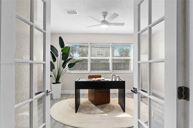 7430 Taylor St, Hollywood, FL 33024