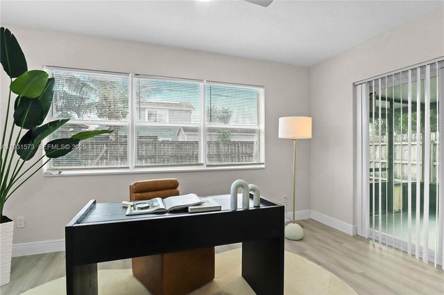 7430 Taylor St, Hollywood, FL 33024