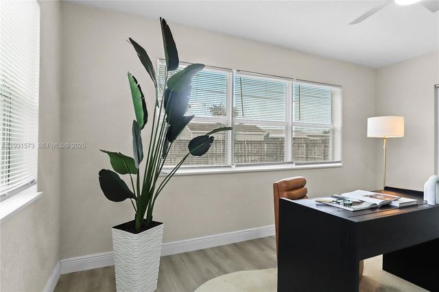 7430 Taylor St, Hollywood, FL 33024