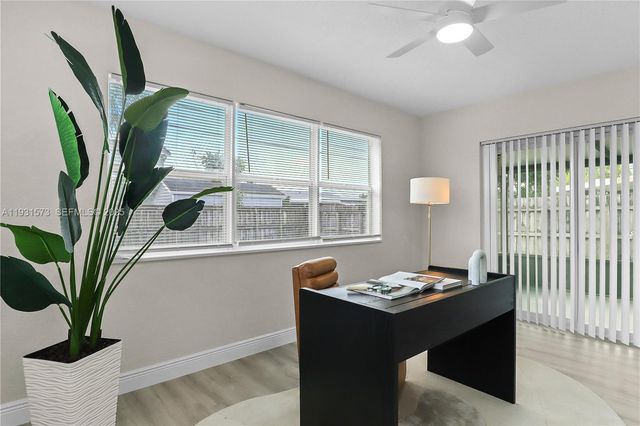 7430 Taylor St, Hollywood, FL 33024