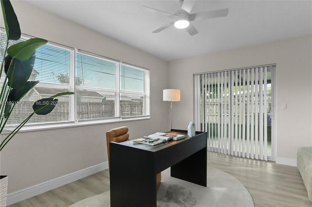 7430 Taylor St, Hollywood, FL 33024