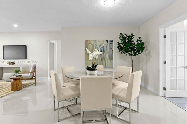 7430 Taylor St, Hollywood, FL 33024