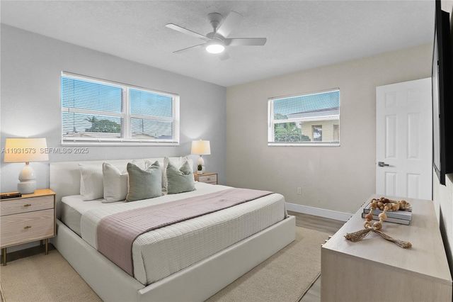 7430 Taylor St, Hollywood, FL 33024