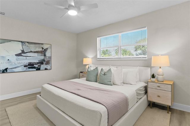 7430 Taylor St, Hollywood, FL 33024