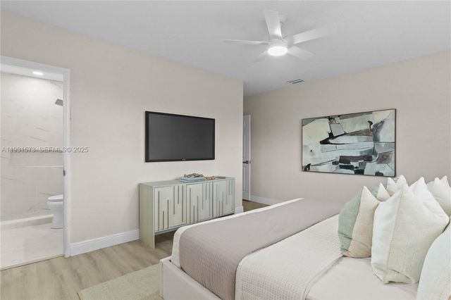 7430 Taylor St, Hollywood, FL 33024