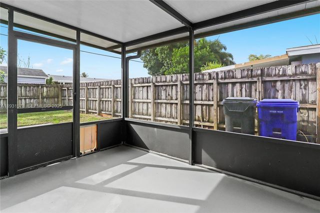 7430 Taylor St, Hollywood, FL 33024