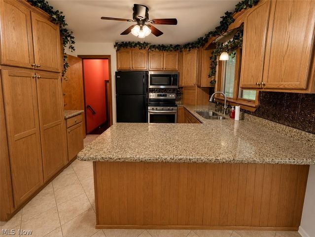 2170 Delaware Avenue, Akron, OH 44312