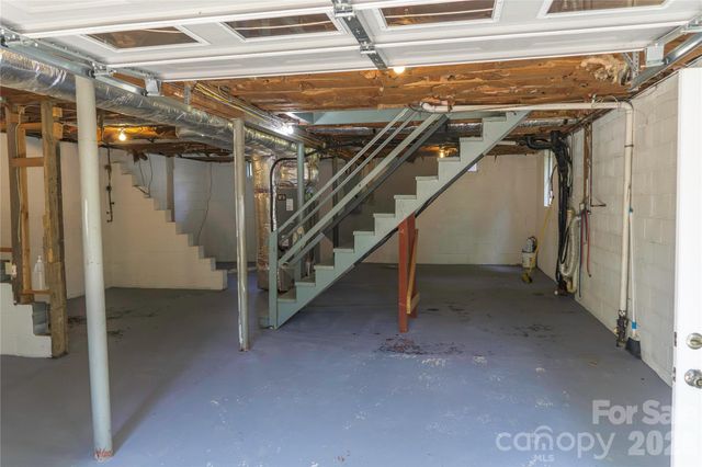 354 Brevard Road, Asheville, NC 28806