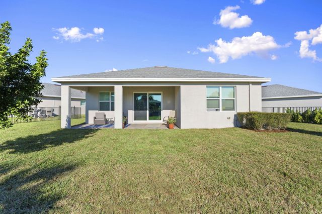 2780 NE Breezeway Circle, Jensen Beach, FL 34957