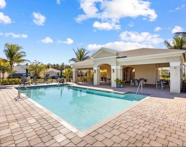 2780 NE Breezeway Circle, Jensen Beach, FL 34957