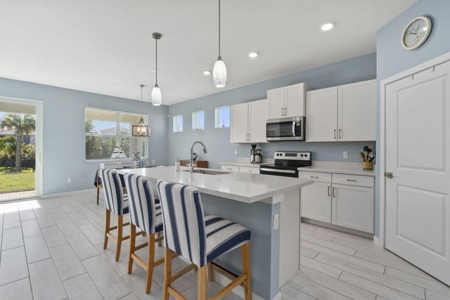 2780 NE Breezeway Circle, Jensen Beach, FL 34957