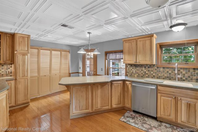 127 W Albain Road, Petersburg, MI 49270