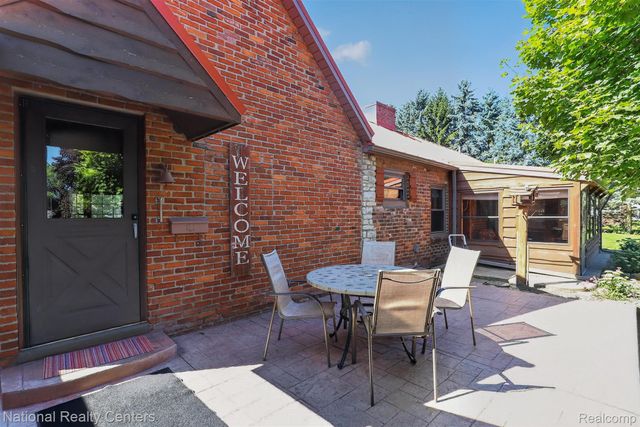 127 W Albain Road, Petersburg, MI 49270