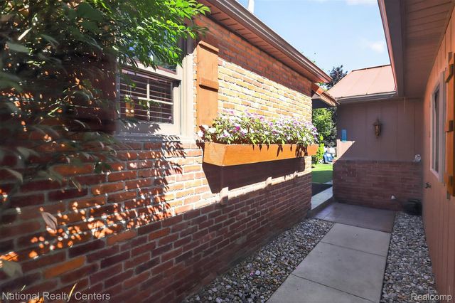 127 W Albain Road, Petersburg, MI 49270