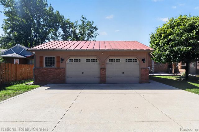 127 W Albain Road, Petersburg, MI 49270