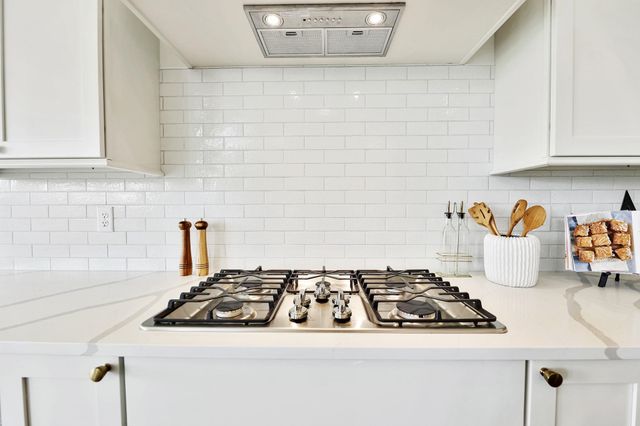 3314 N Bedford Ct, Wichita, KS 67226