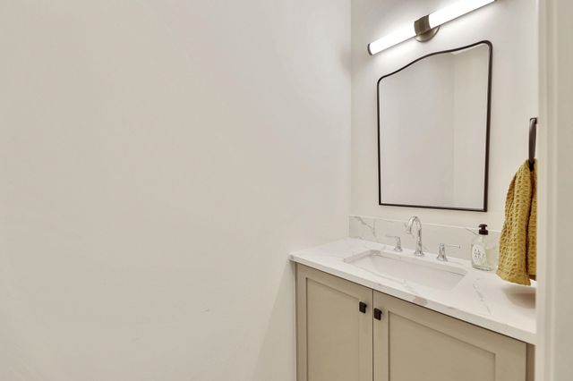 3314 N Bedford Ct, Wichita, KS 67226