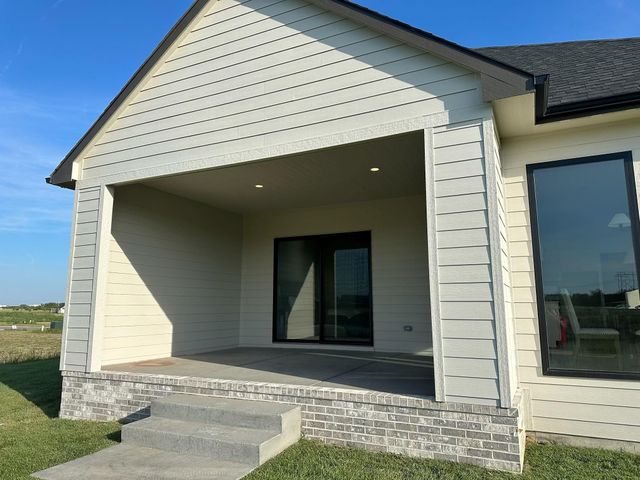 3314 N Bedford Ct, Wichita, KS 67226