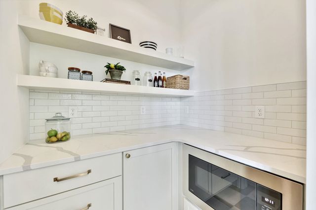 3314 N Bedford Ct, Wichita, KS 67226