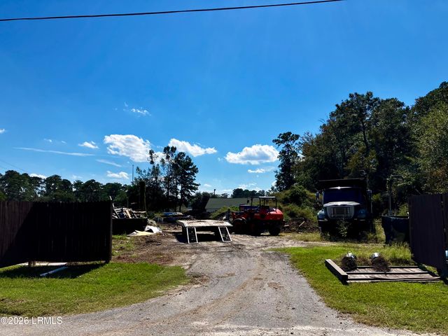 86 Savannah Highway, Port Royal, SC 29935