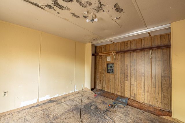 162 Meadow Ln, Livingston, TX 77351