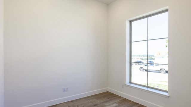 213 Green Brush DR, Liberty Hill, TX 78642