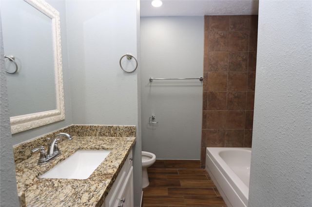 16307 Hidden Gate Court, Sugar Land, TX 77498