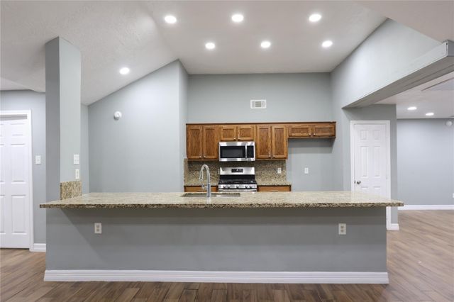 16307 Hidden Gate Court, Sugar Land, TX 77498