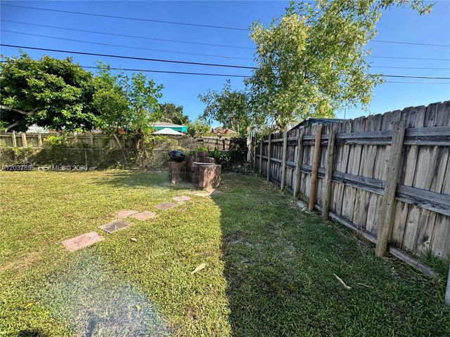 950 NE 160th Street, North Miami Beach, FL 33162