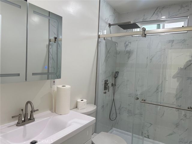 8827 Sylmar, Los Angeles, CA 91402