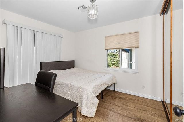 8827 Sylmar, Los Angeles, CA 91402