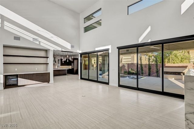 68 Grey Feather Drive, Las Vegas, NV 89135