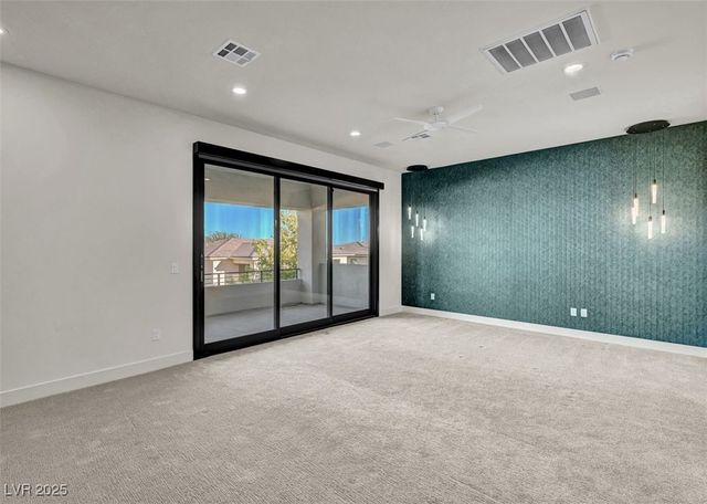 68 Grey Feather Drive, Las Vegas, NV 89135