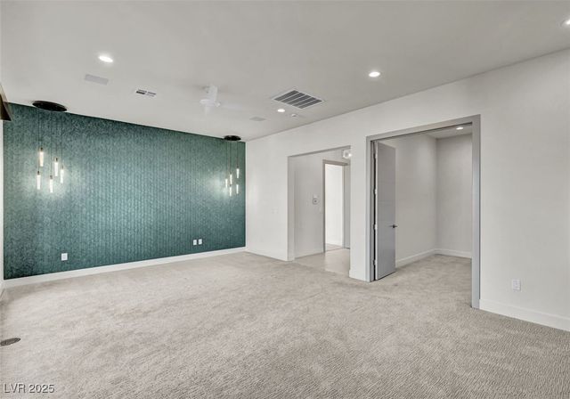 68 Grey Feather Drive, Las Vegas, NV 89135